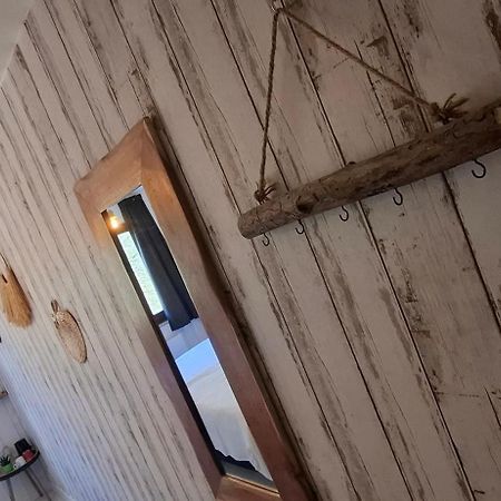 Dikke Vriend , Herberg & Taverne Chiny Exterior foto