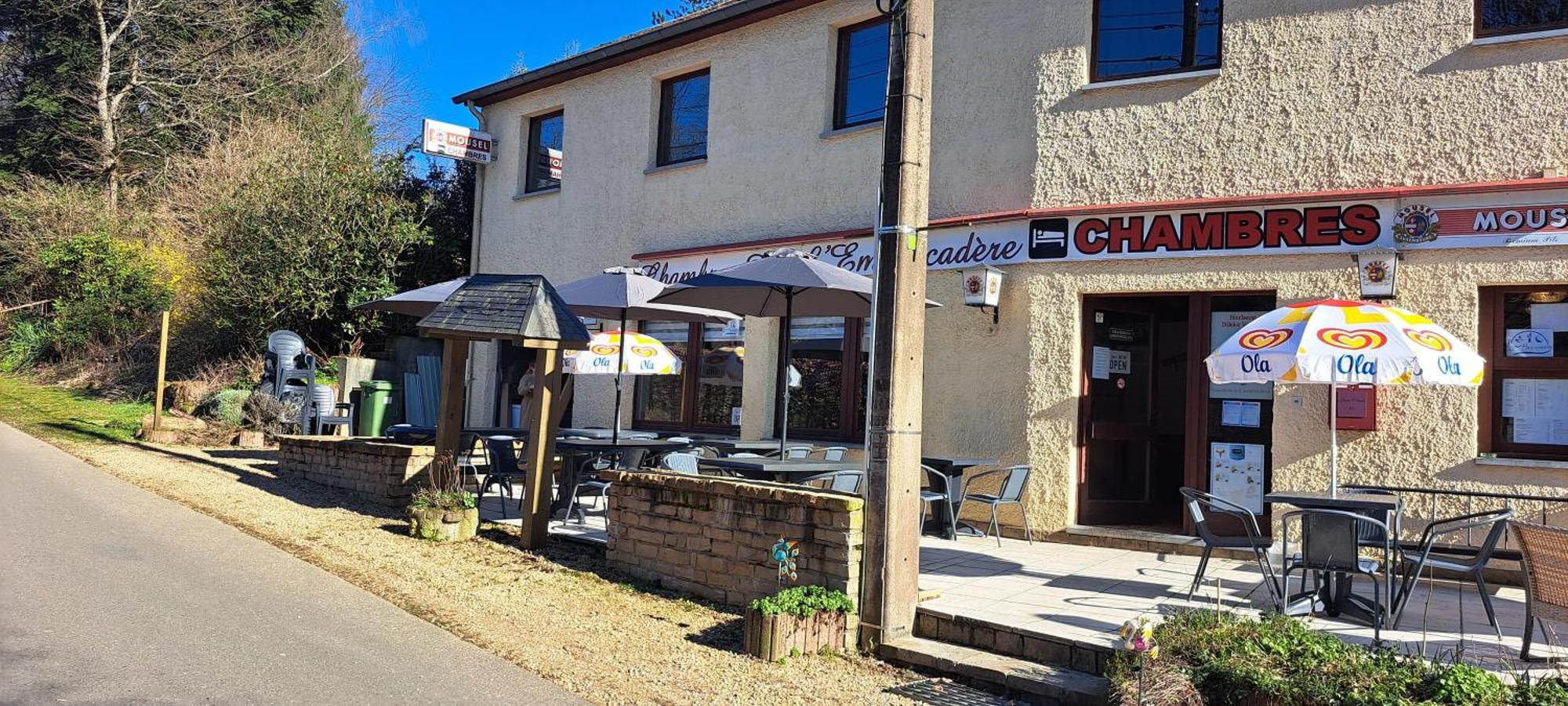 Dikke Vriend , Herberg & Taverne Chiny Exterior foto